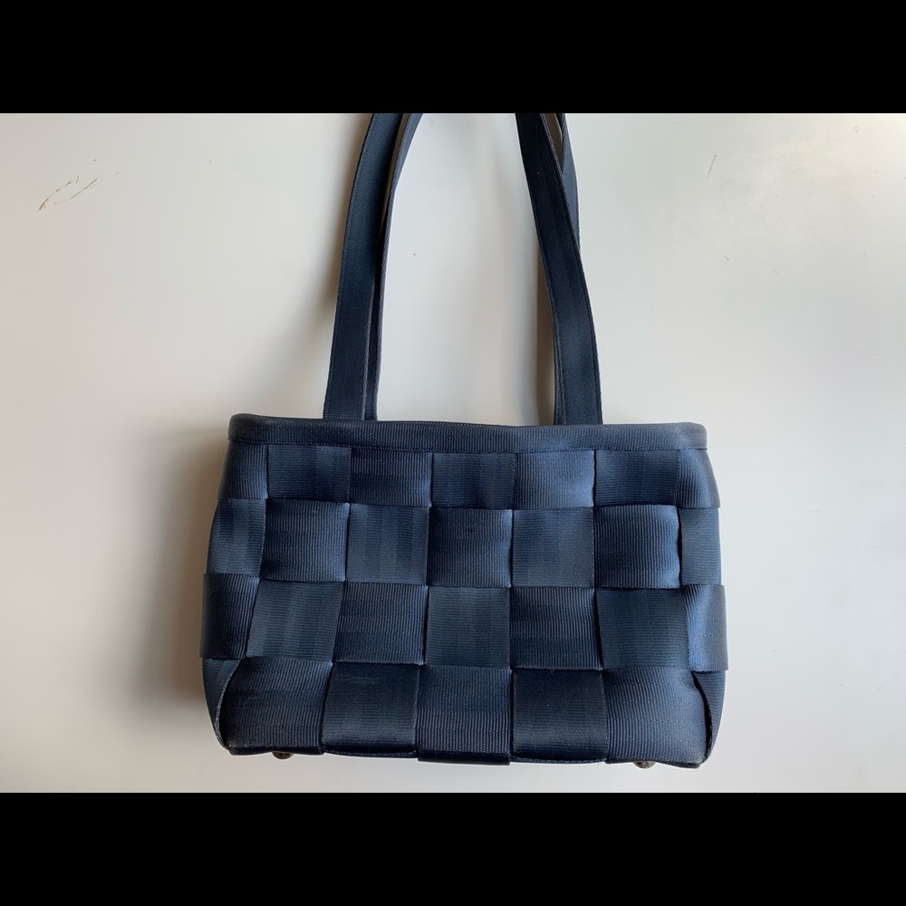 Harveys seatbelt tote shoulder bag navy blue